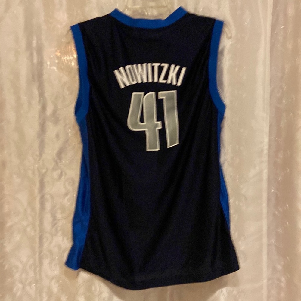 NBA Dallas Mavericks Dirk Nowitzki Jersey Size Mens Medium 🔥